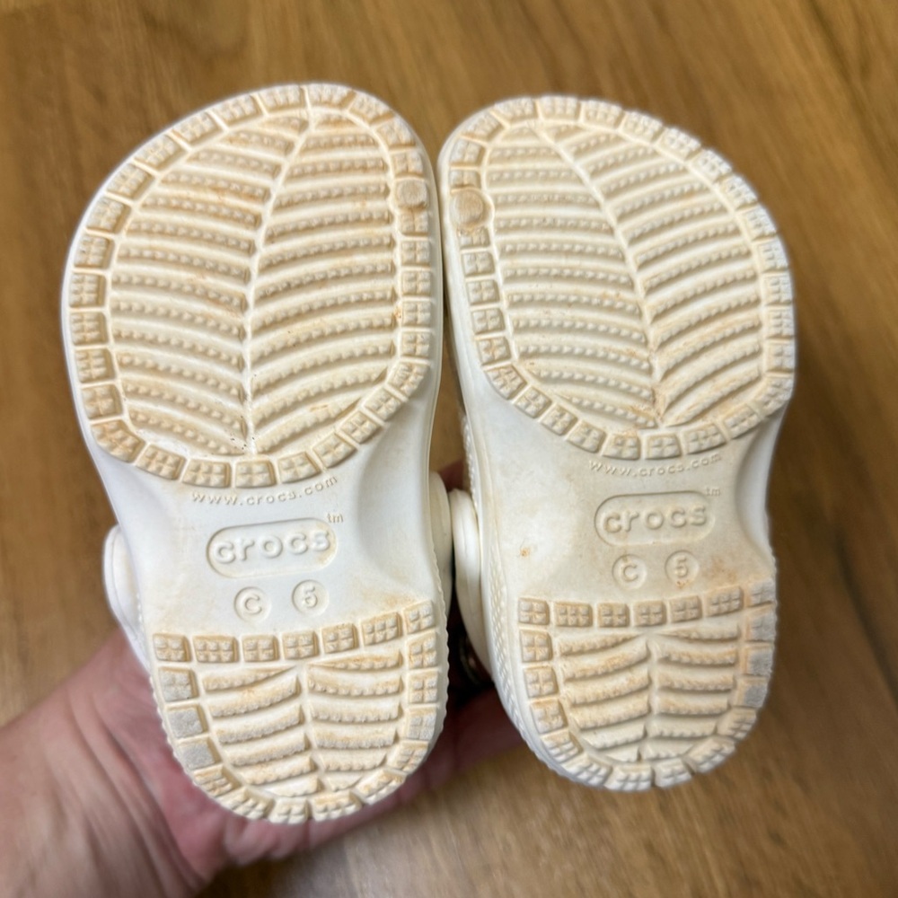CROCS Kids White Shoes - Picture 2 of 4